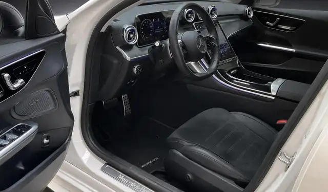 Mercedes-Benz C Class view 8