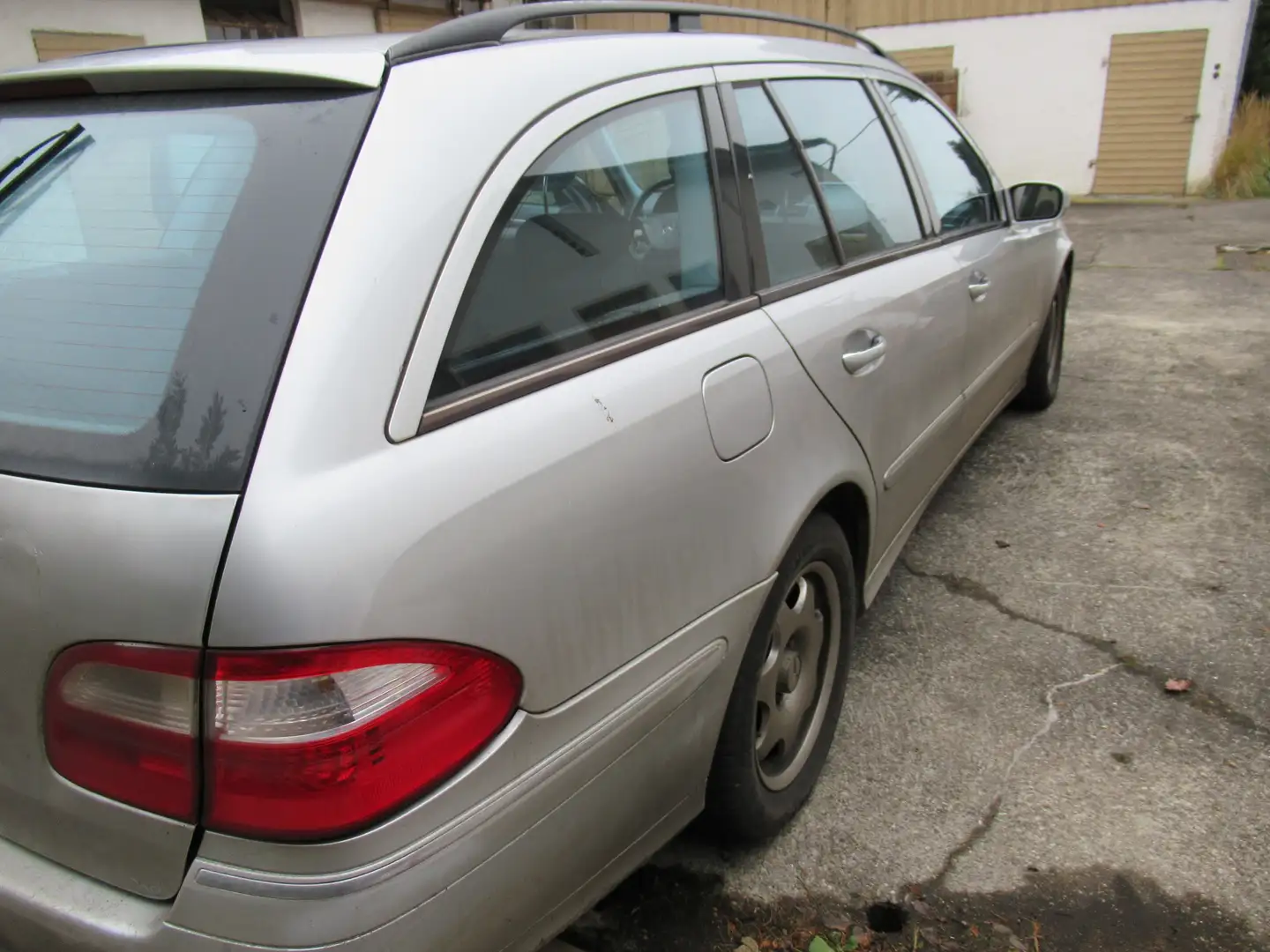Mercedes-Benz 220 Avantgarde Ezüst - 2
