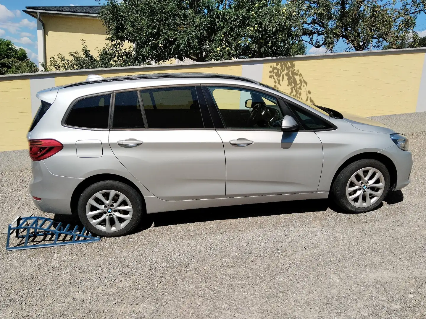 BMW 218 218d Gran Tourer Sport Line Aut. Turboschaden - 2