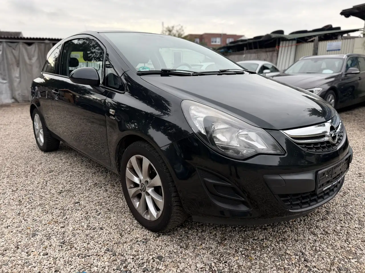 Opel Corsa Active — photo 1 of 16