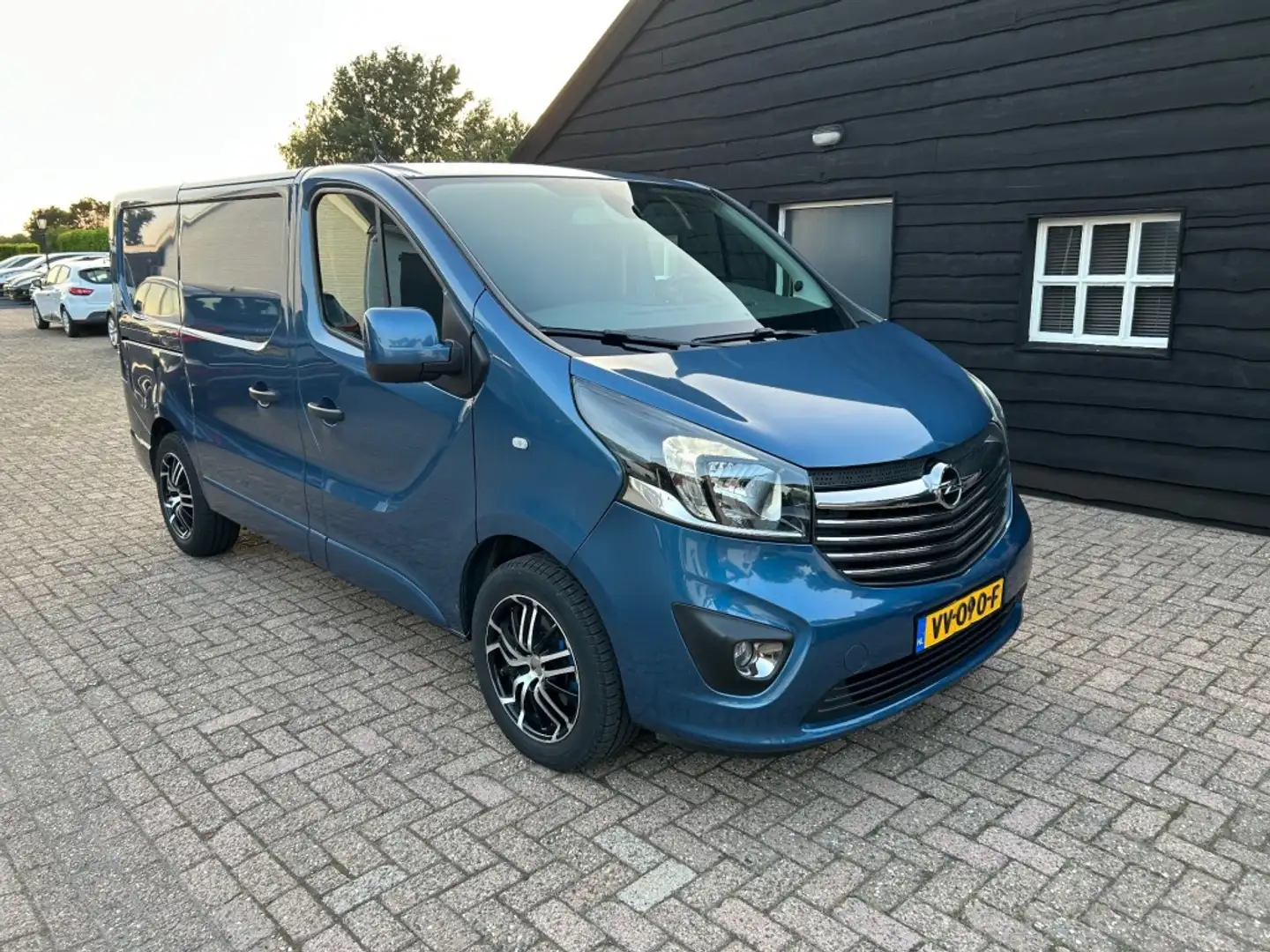 Opel Vivaro 1.6 CDTI L1H1 DC Edition EcoFlex Blauw - 1