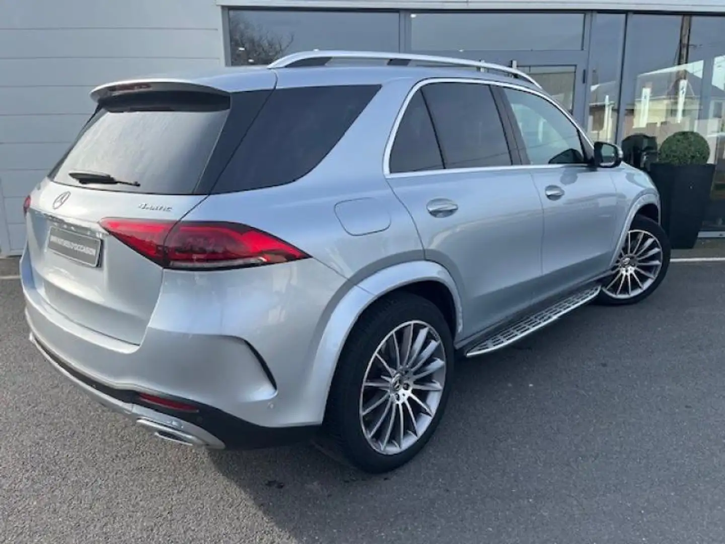 Mercedes-Benz GLE 350 350 de 194+136ch AMG Line 4Matic 9G-Tronic Srebrny - 2