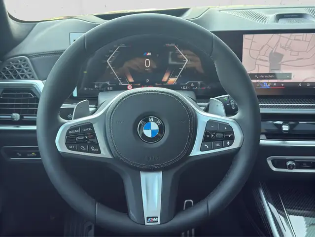 BMW X7 view 11