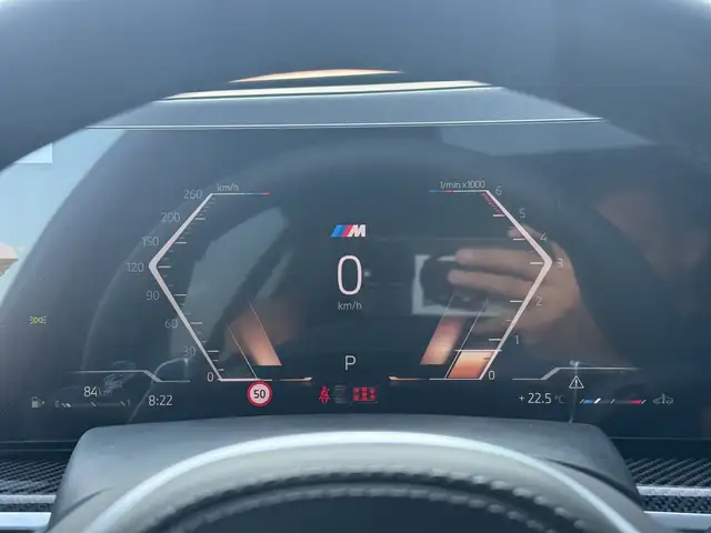 BMW X7 view 10