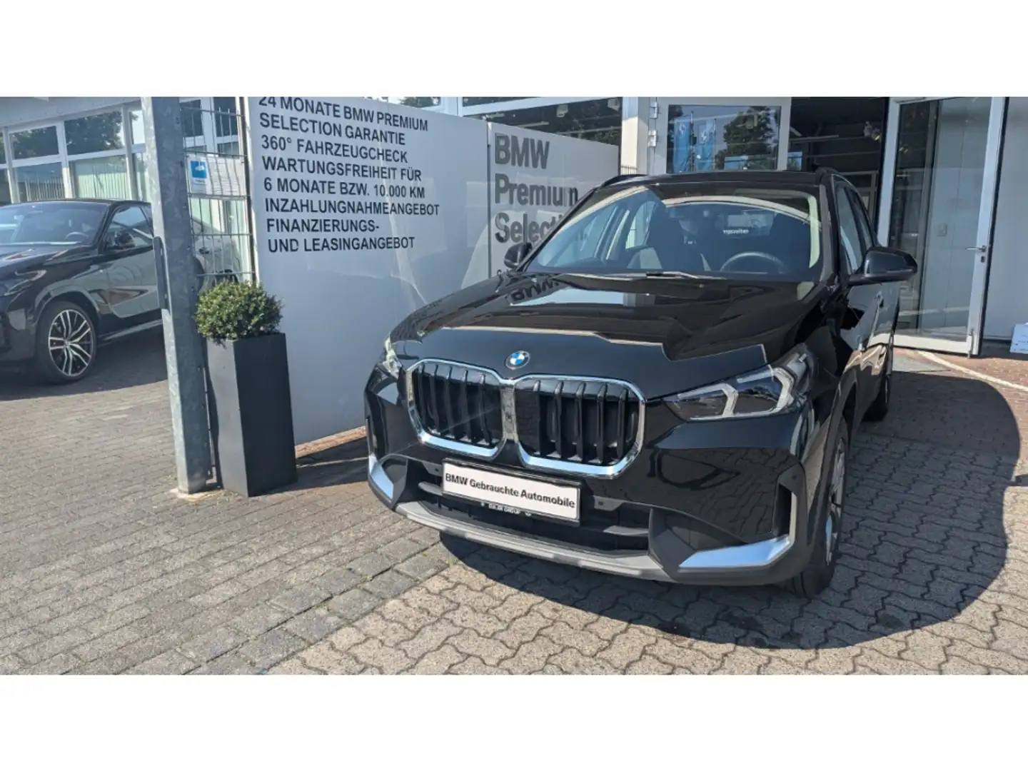 BMW X1 xDrive 20d  AdLED ParkAss Komf Soundsystem El.Heck Noir - 2