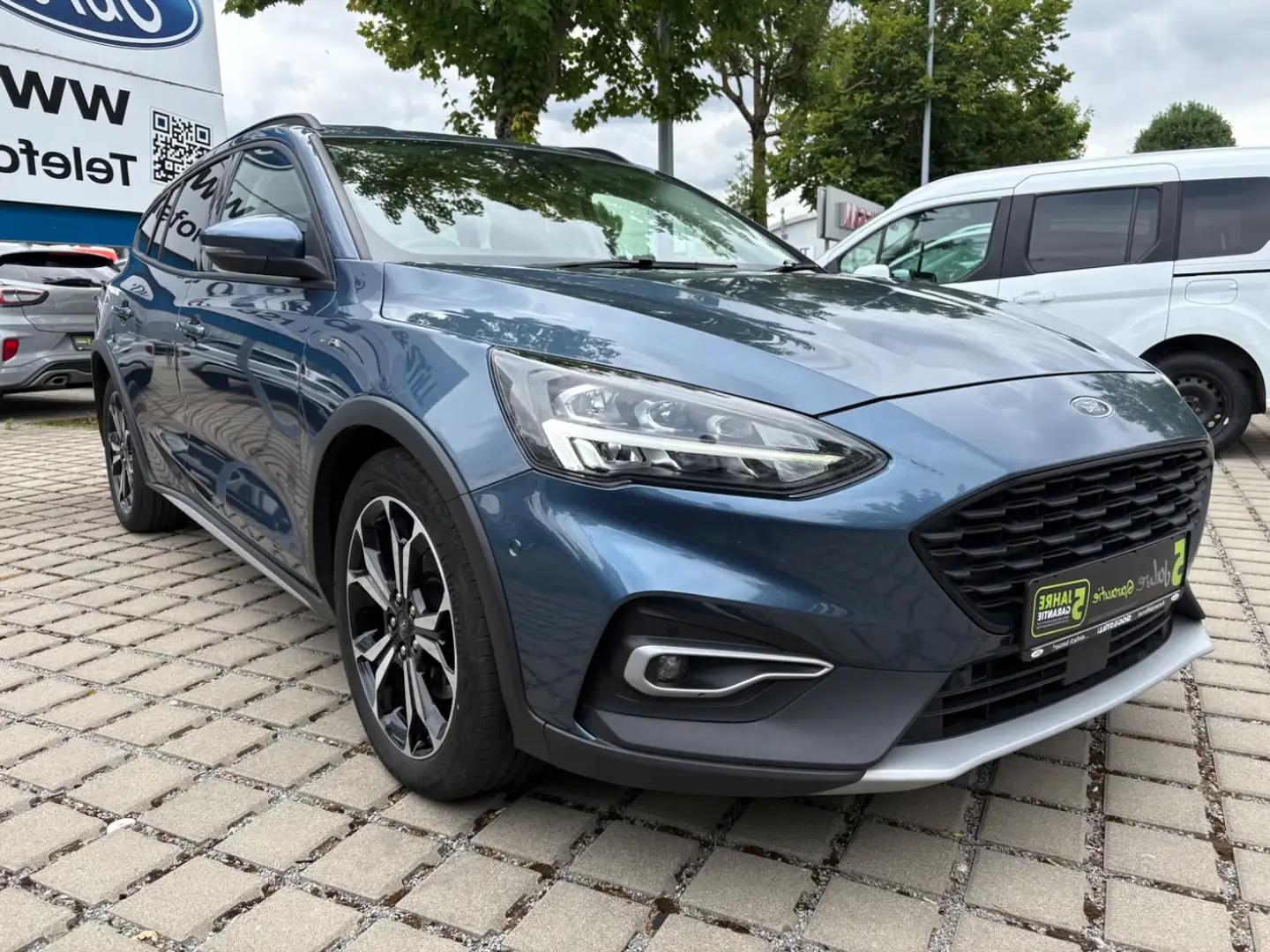 Ford Focus Turnier 2.0 Active AT LED*ACC*NAV*TWA*SHZ*CAM Blauw - 2