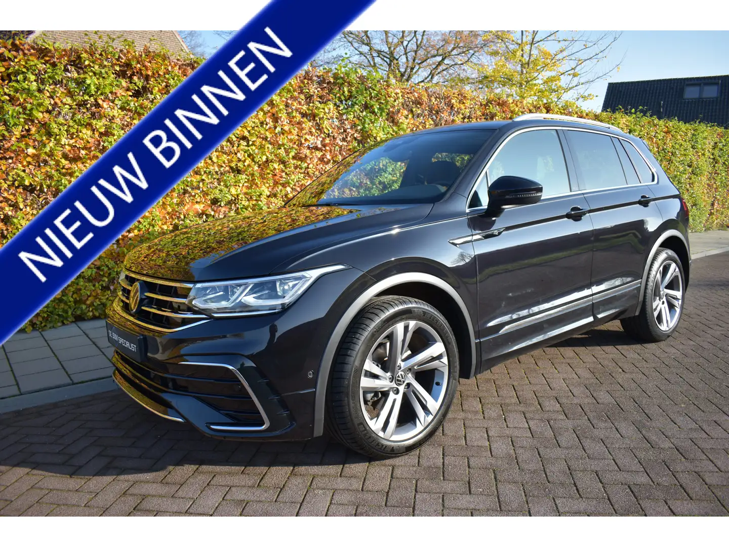 Volkswagen Tiguan 1.5 TSI R-Line '22 PANO, LEER, TREKH, 71DM! NIEUWS Noir - 1