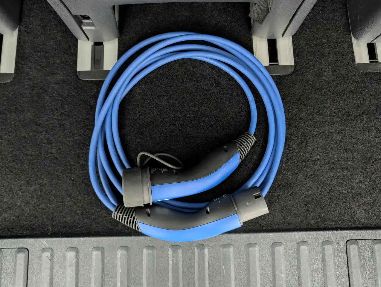 Ford Tourneo 2.5 Plug-in-Hybrid L1 Active AHK, миниатюра 14