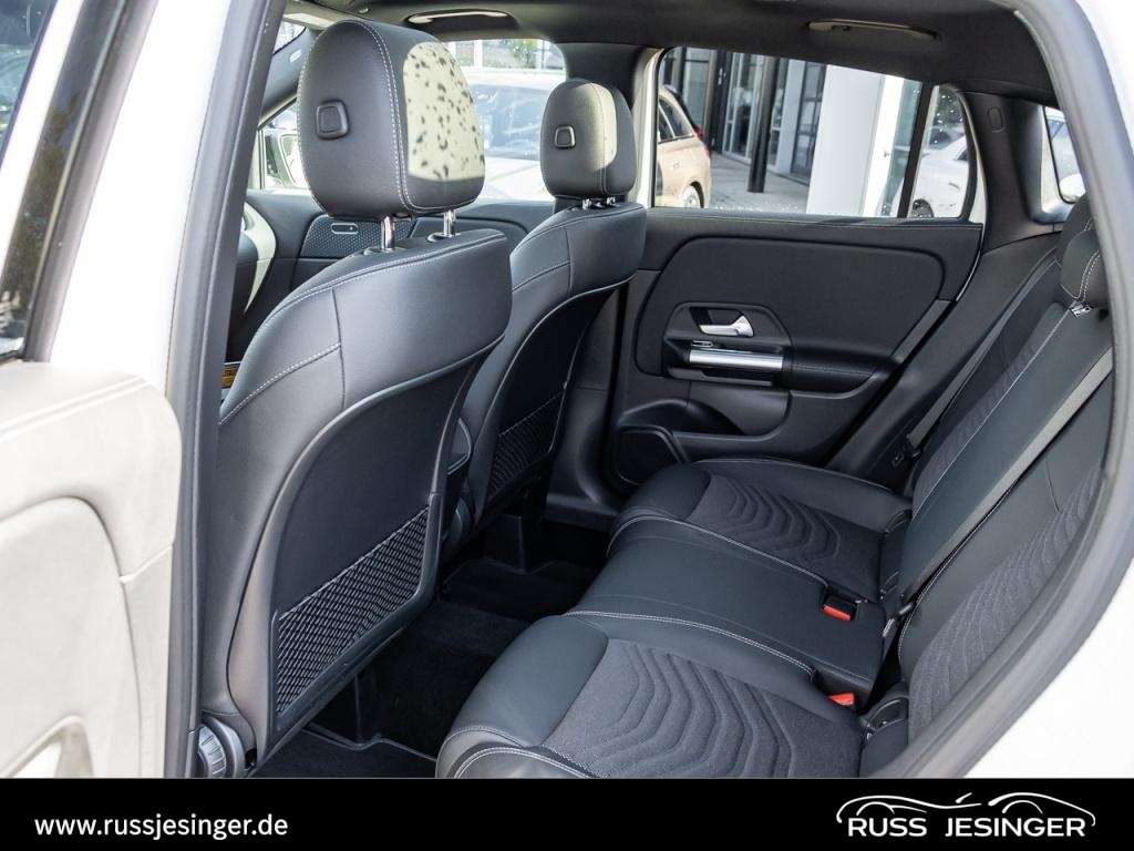 Mercedes-Benz GLA 180