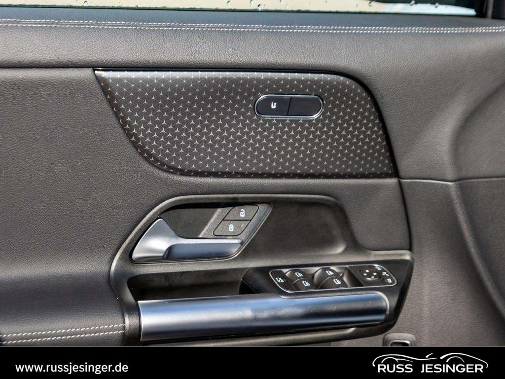 Mercedes-Benz GLA 180