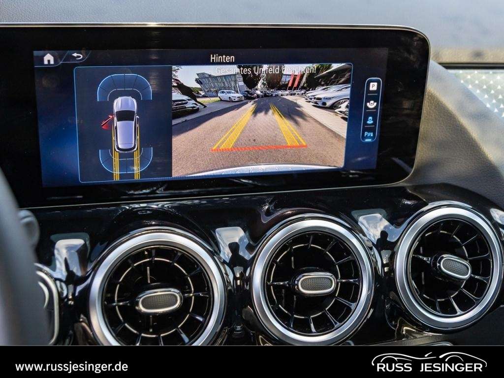 Mercedes-Benz GLA 180