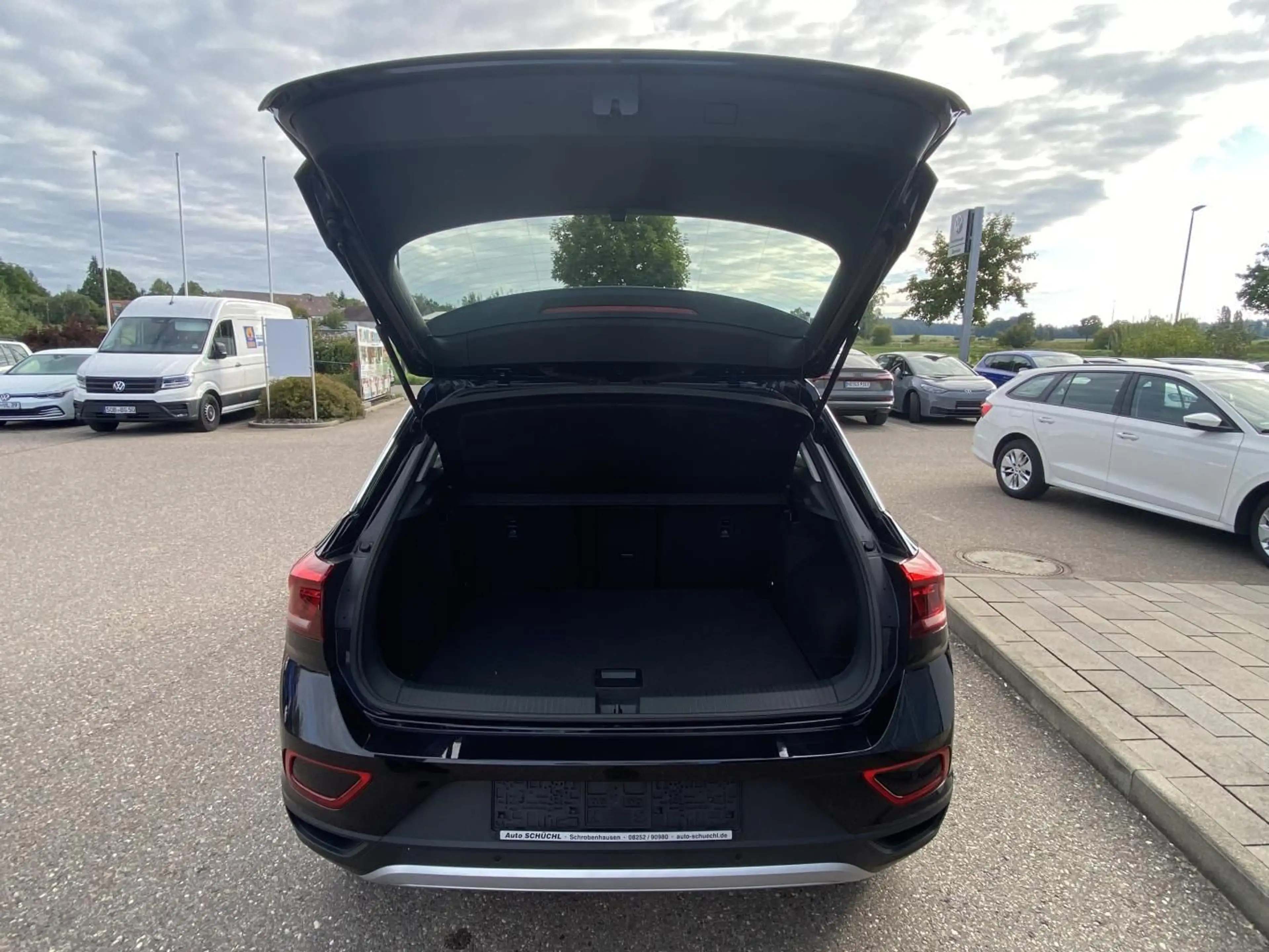 Volkswagen T-Roc 1.5 TSI DSG LIFE AHK+APP-CONNECT+VIRTUAL-C — photo 15