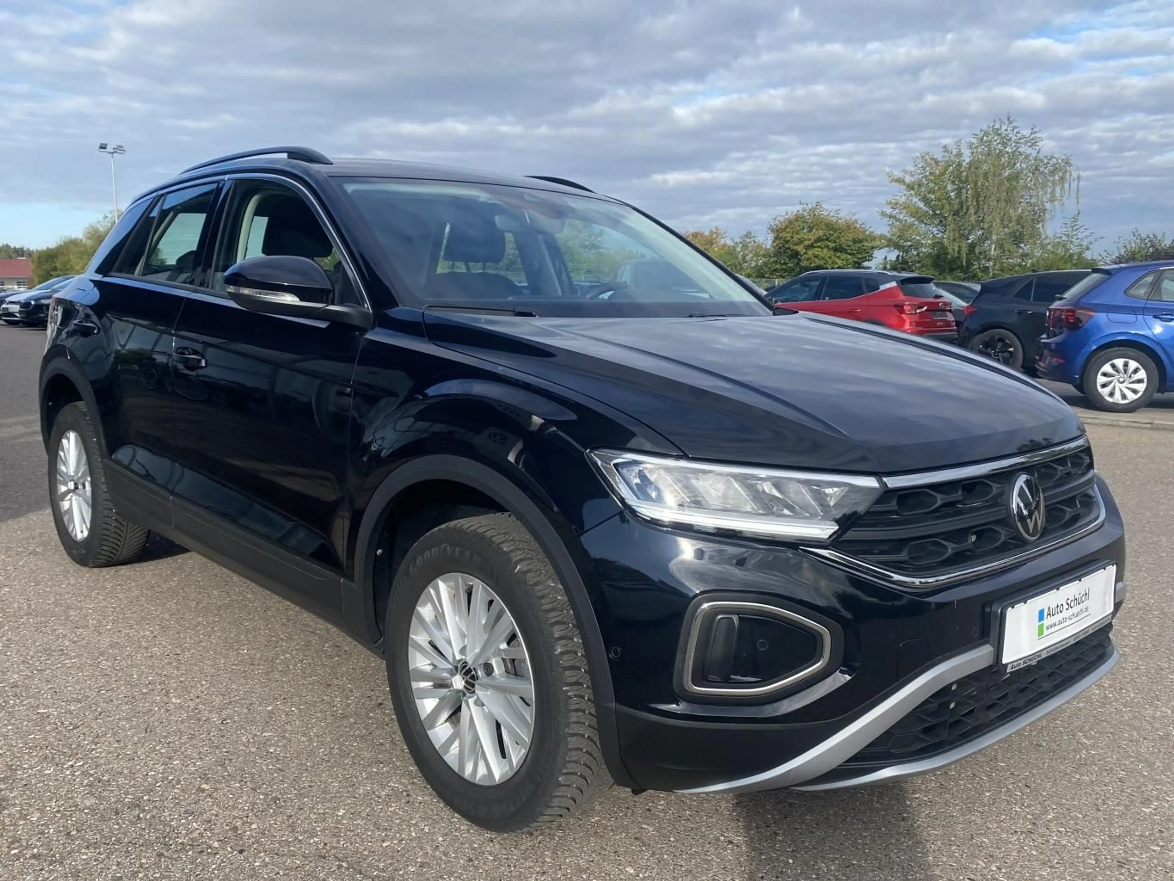 Volkswagen T-Roc 1.5 TSI DSG LIFE AHK+APP-CONNECT+VIRTUAL-C — photo 8