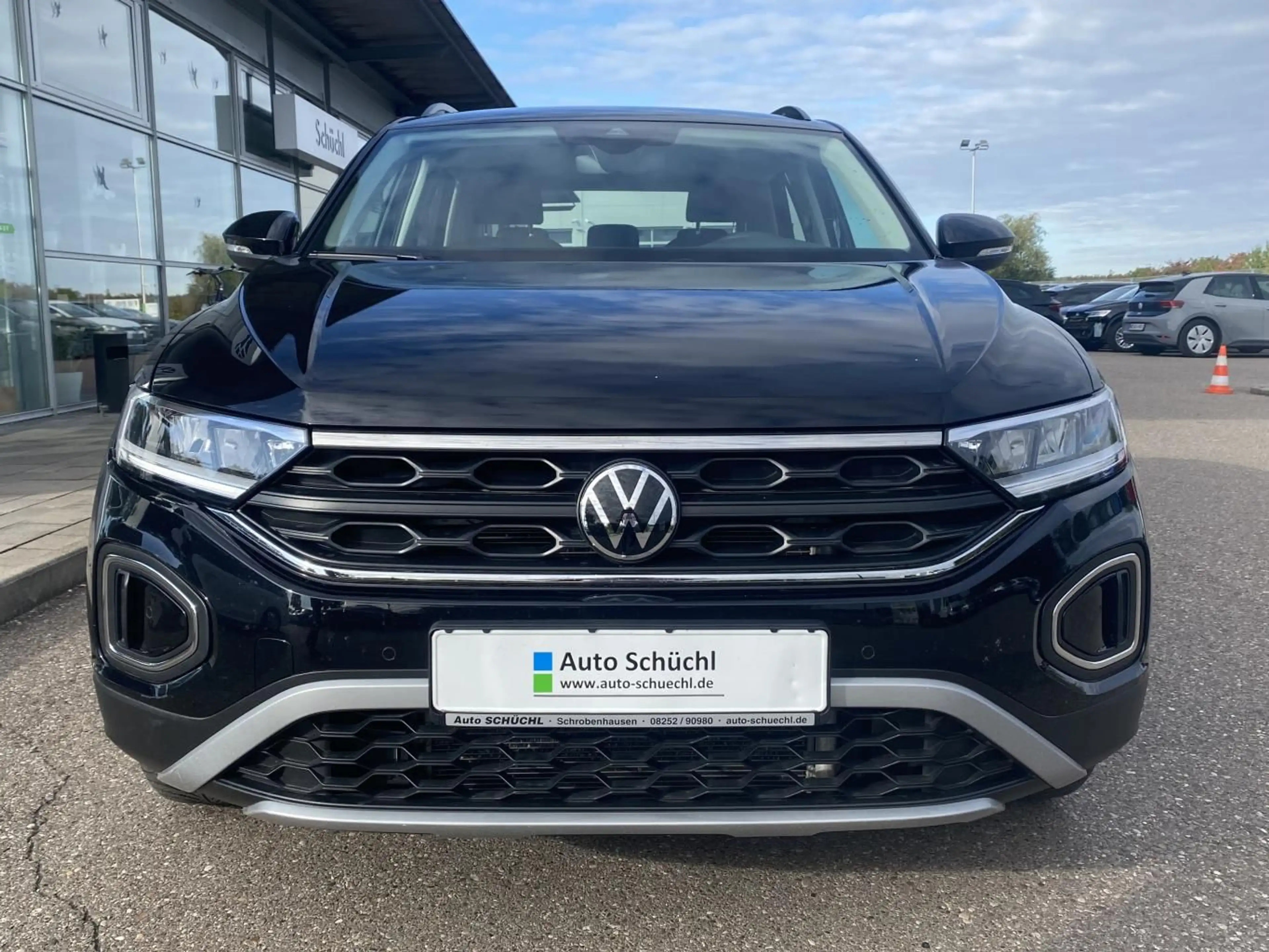 Volkswagen T-Roc 1.5 TSI DSG LIFE AHK+APP-CONNECT+VIRTUAL-C — photo 9