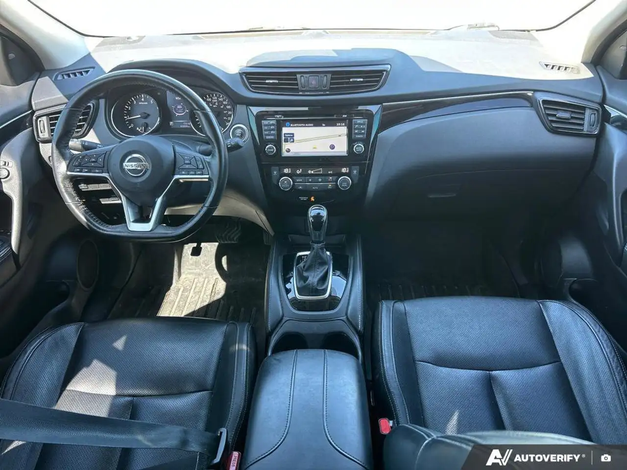 Nissan Qashqai снимка Nissan Qashqai