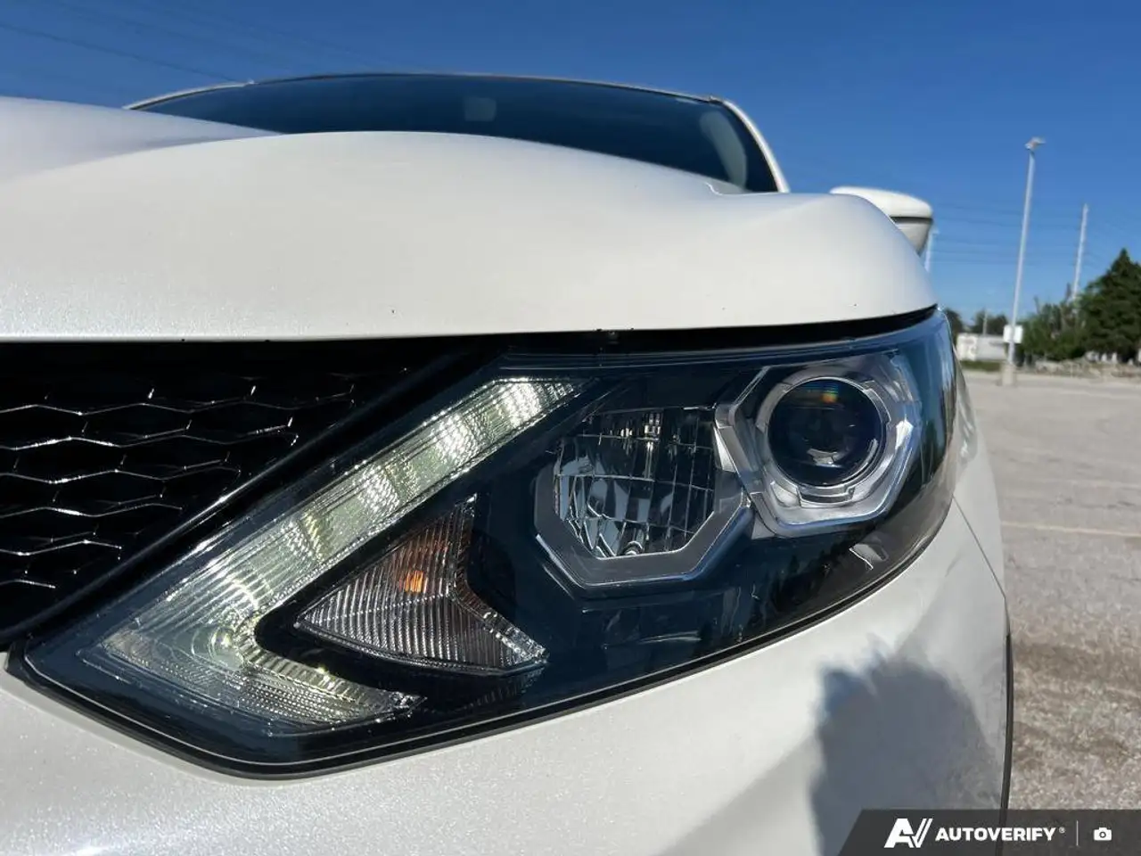 Nissan Qashqai снимка Nissan Qashqai
