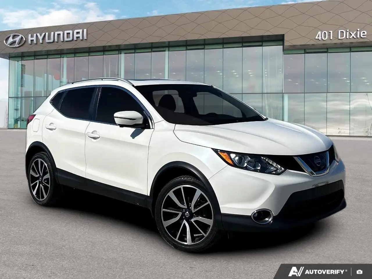 Nissan Qashqai снимка Nissan Qashqai