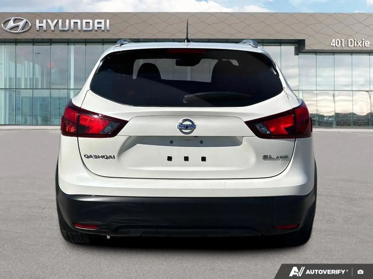Nissan Qashqai снимка Nissan Qashqai