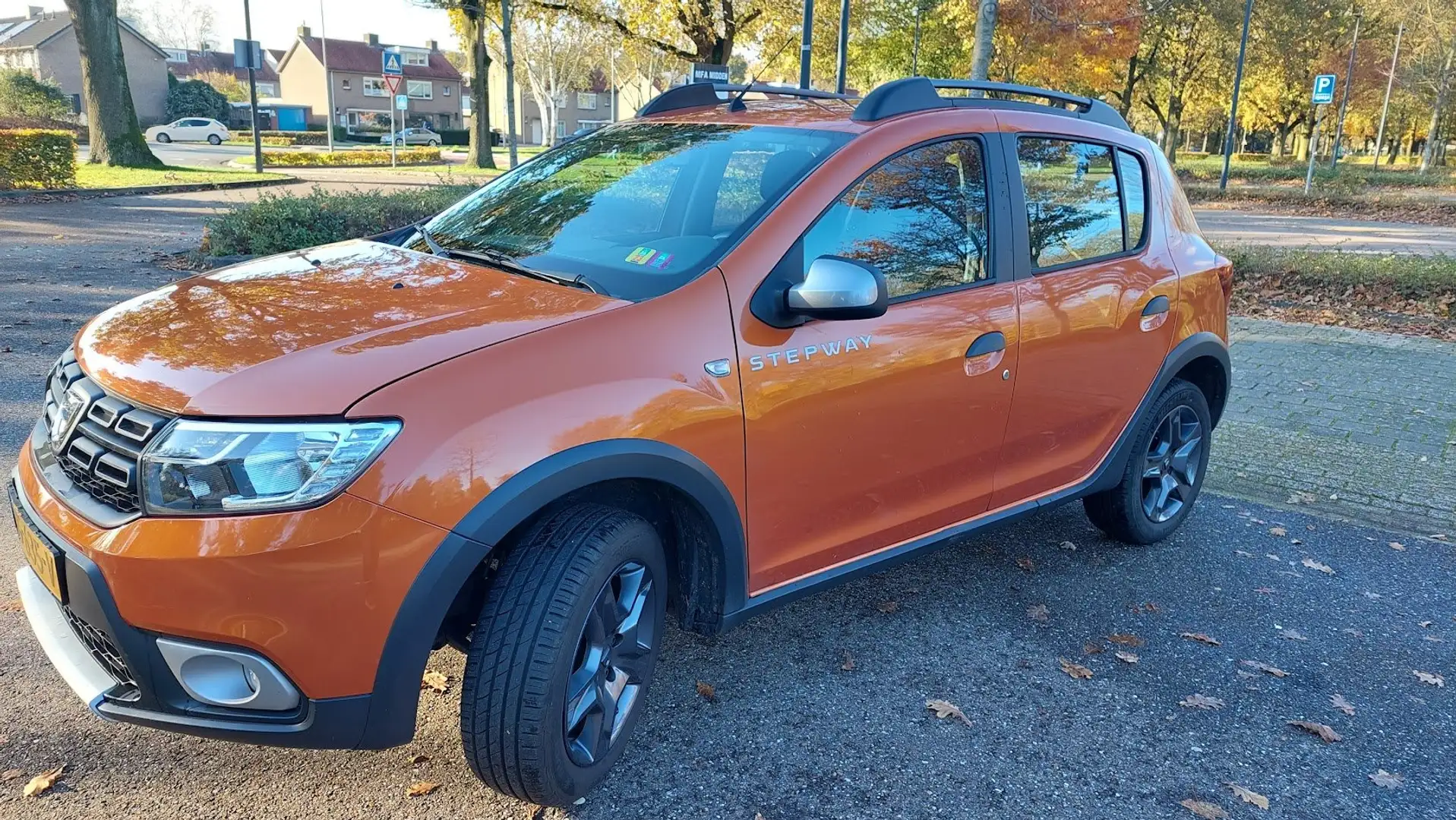 Dacia Sandero Sandero 0.9 TCe Bi-F Stp Am. Oranje - 1