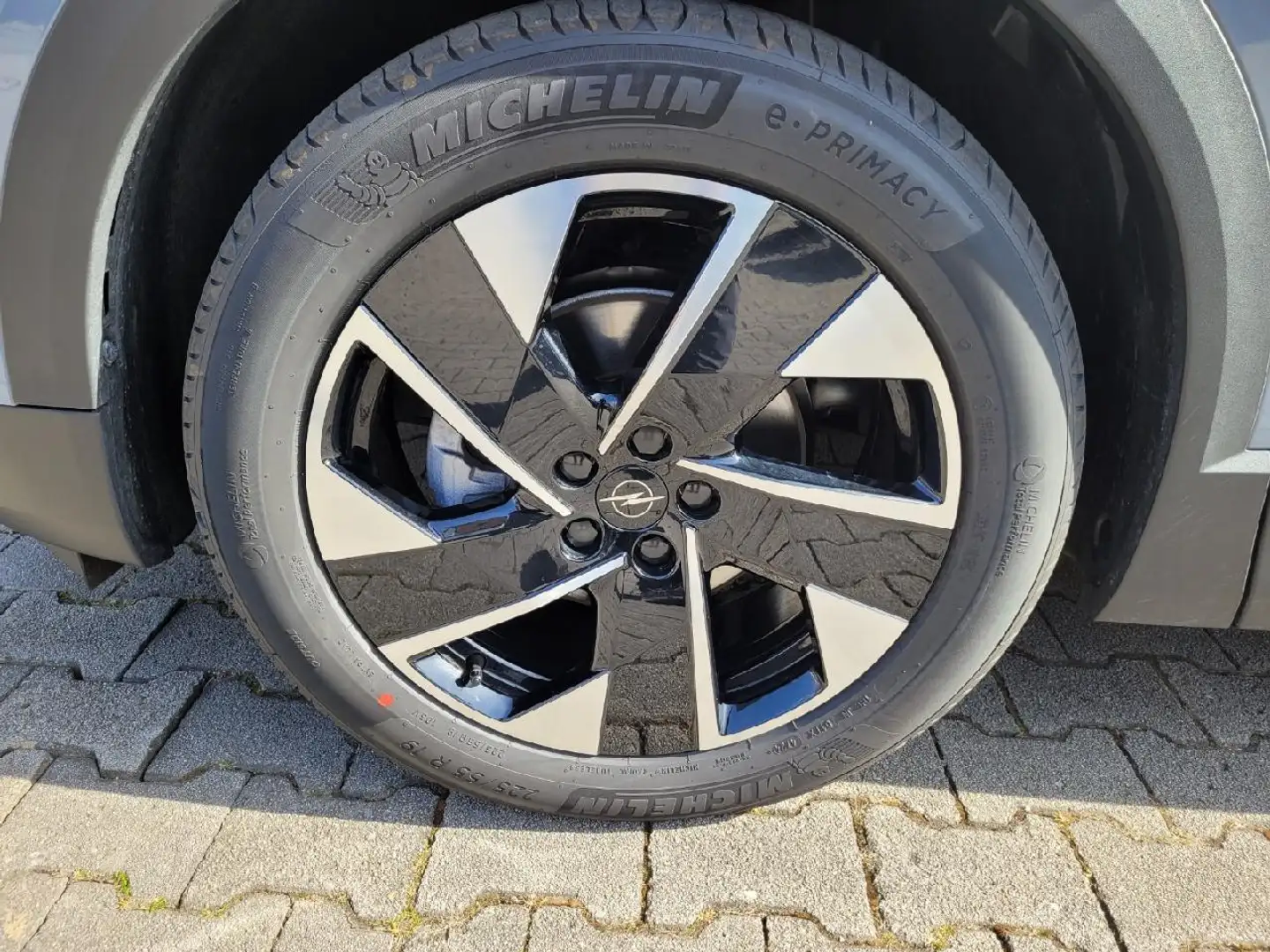 Opel 1.2 48V Mild-Hybrid 100kW GS Šedá - 2