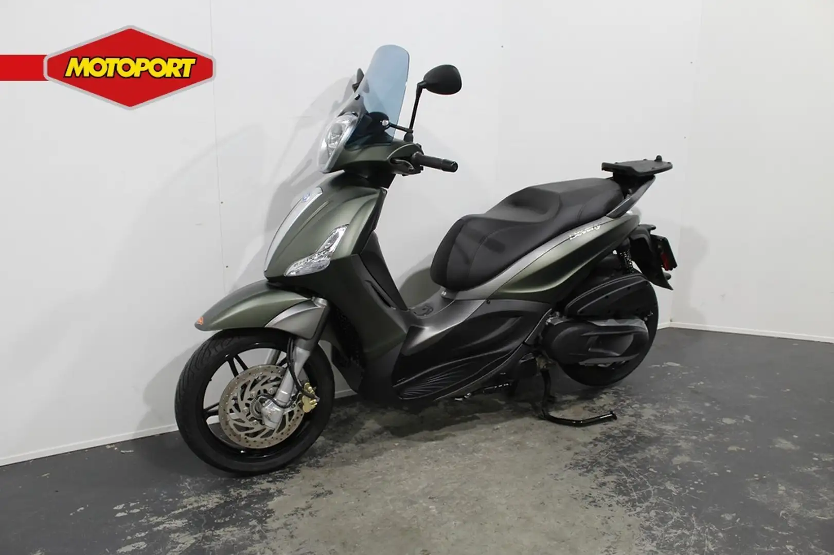 Piaggio Beverly 350 ST Zwart - 2