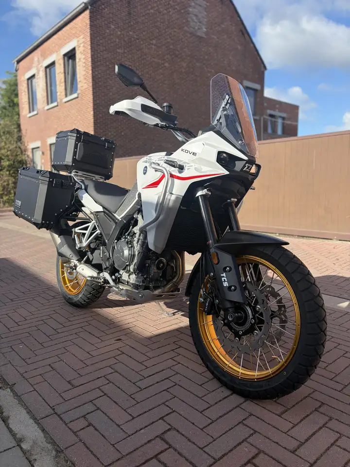Kove 800X