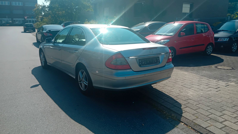 Mercedes-Benz E 200 Kompressor "Klma,SHZG,PDC vo.+hi.,2.Hand" — photo 9