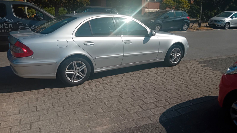 Mercedes-Benz E 200 Kompressor "Klma,SHZG,PDC vo.+hi.,2.Hand" — photo 13