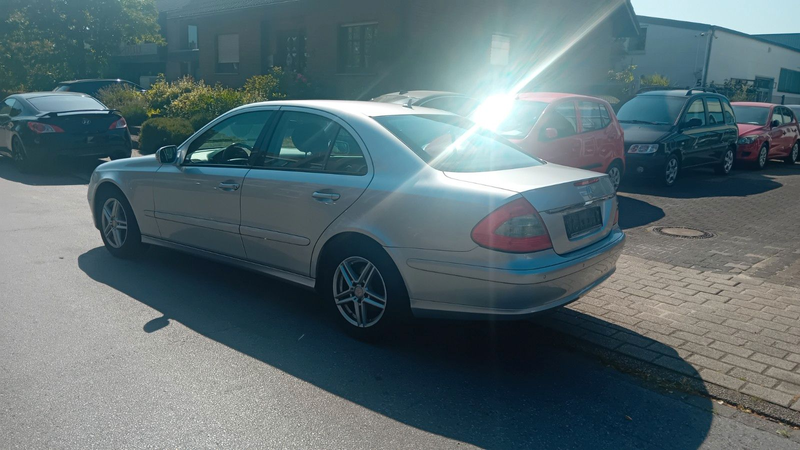 Mercedes-Benz E 200 Kompressor "Klma,SHZG,PDC vo.+hi.,2.Hand" — photo 8