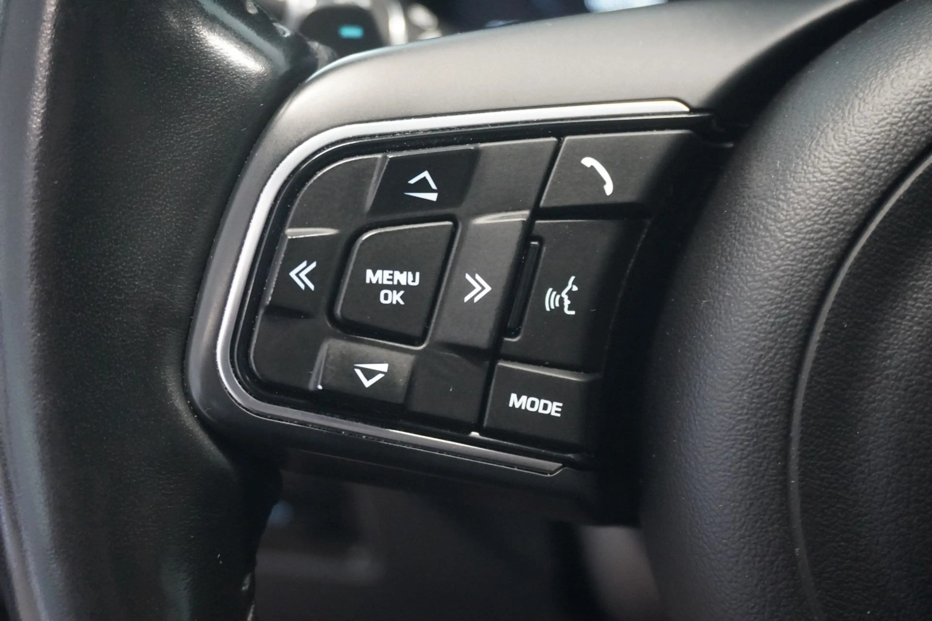 Jaguar F-Pace 20d AWD Prestige Aut Kamera/Panorama — photo 13