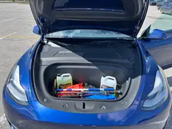 Tesla Model Y снимка Tesla Model Y