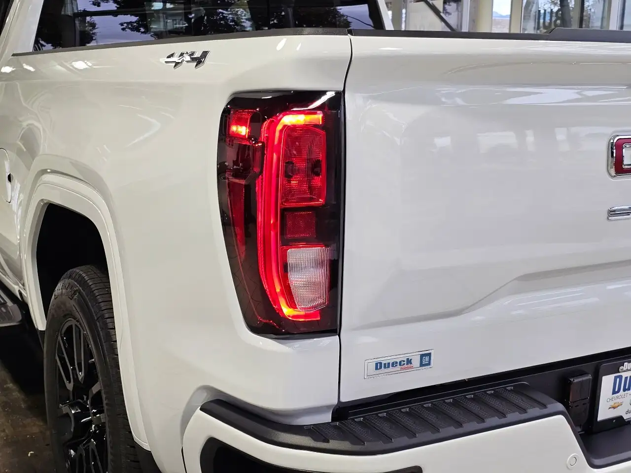 GMC Sierra 1500 снимка GMC Sierra 1500