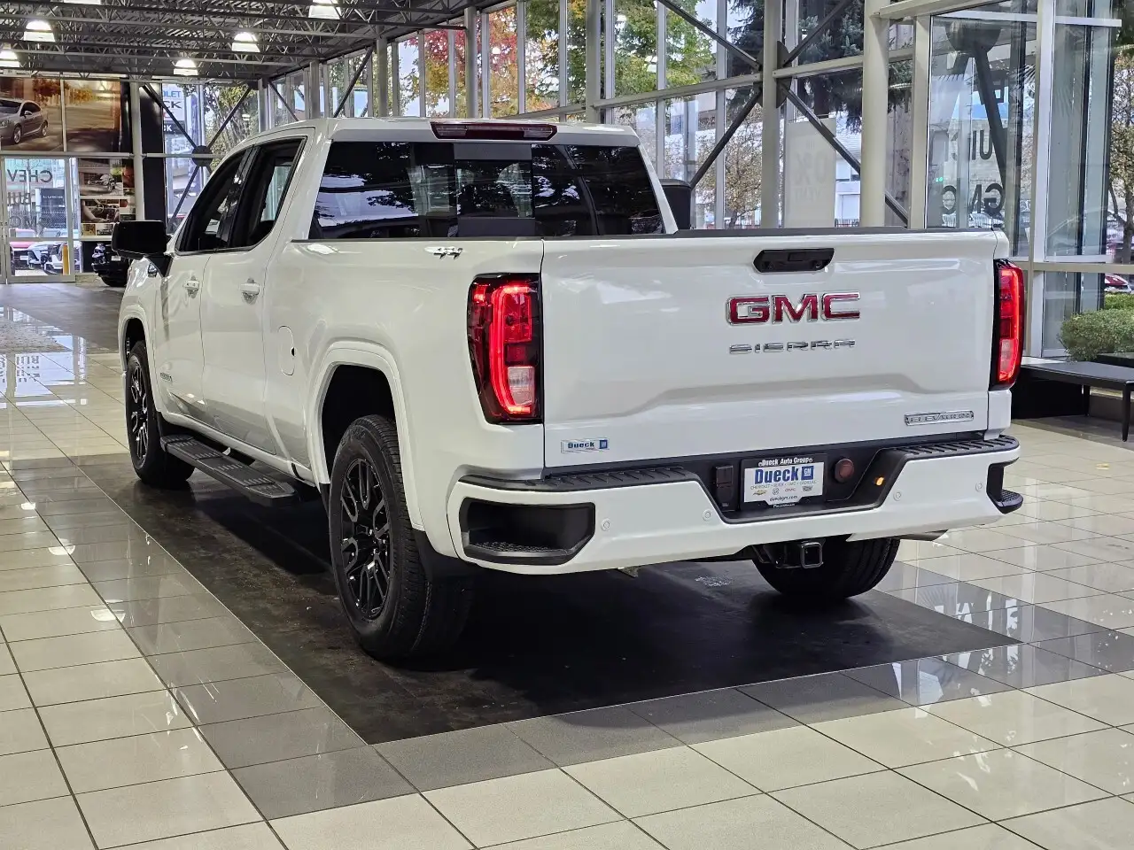 GMC Sierra 1500 снимка GMC Sierra 1500