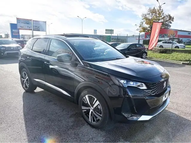 Peugeot 3008 view 2