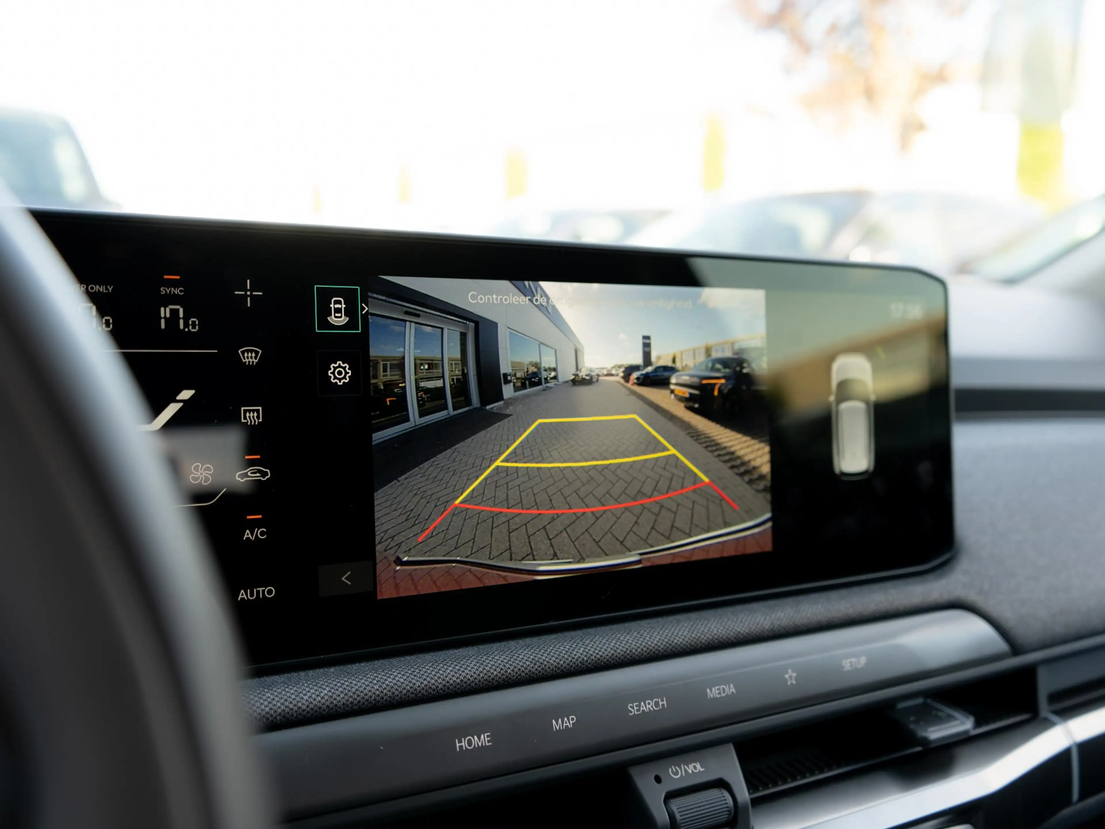 Kia EV3 Plus Advanced 81.4 kWh | Panorama Schuifkantel dak — photo 7