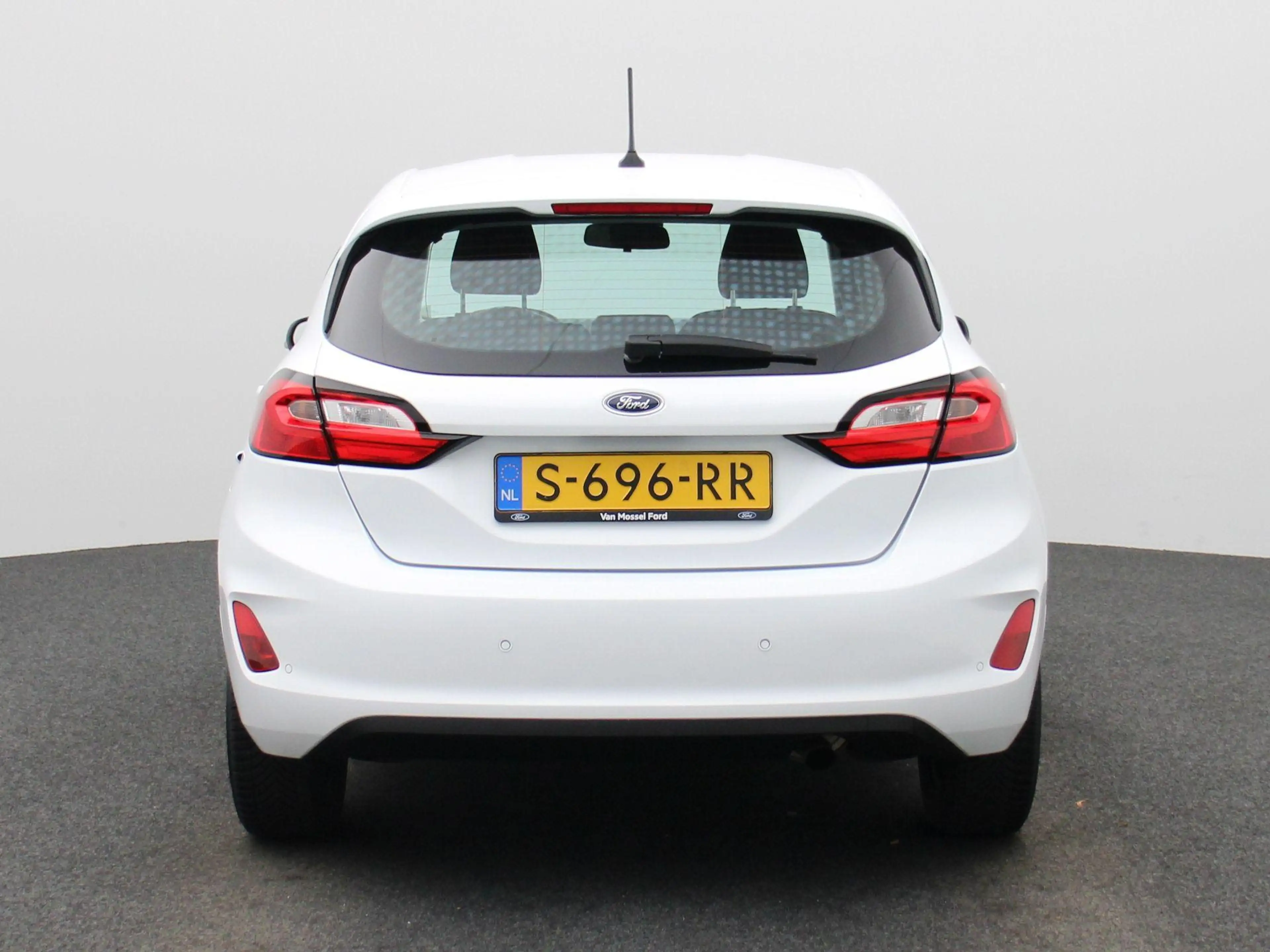Ford Fiesta 1.0 EcoBoost Hybrid Titanium — photo 5