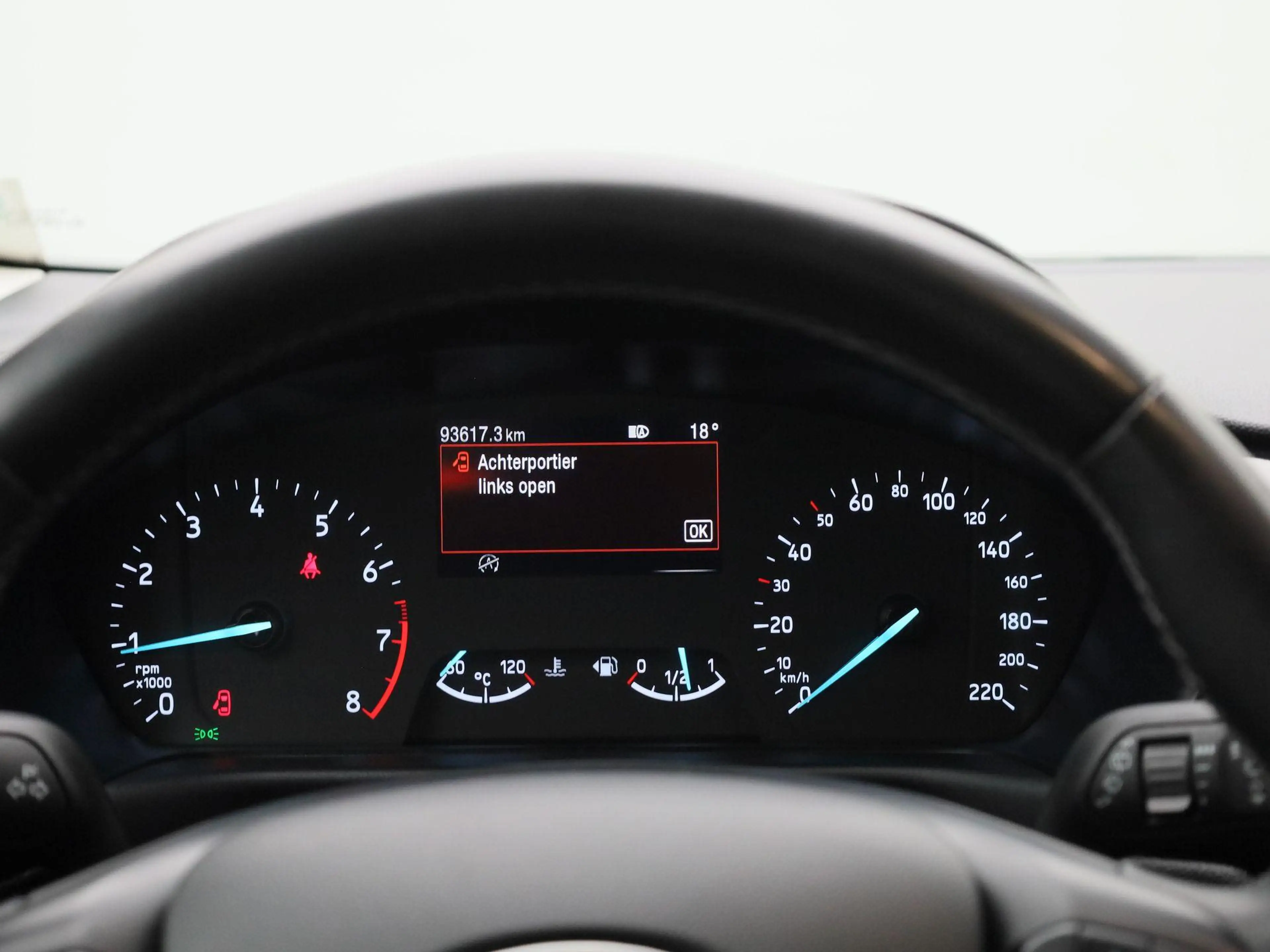Ford Fiesta 1.0 EcoBoost Hybrid Titanium — photo 8
