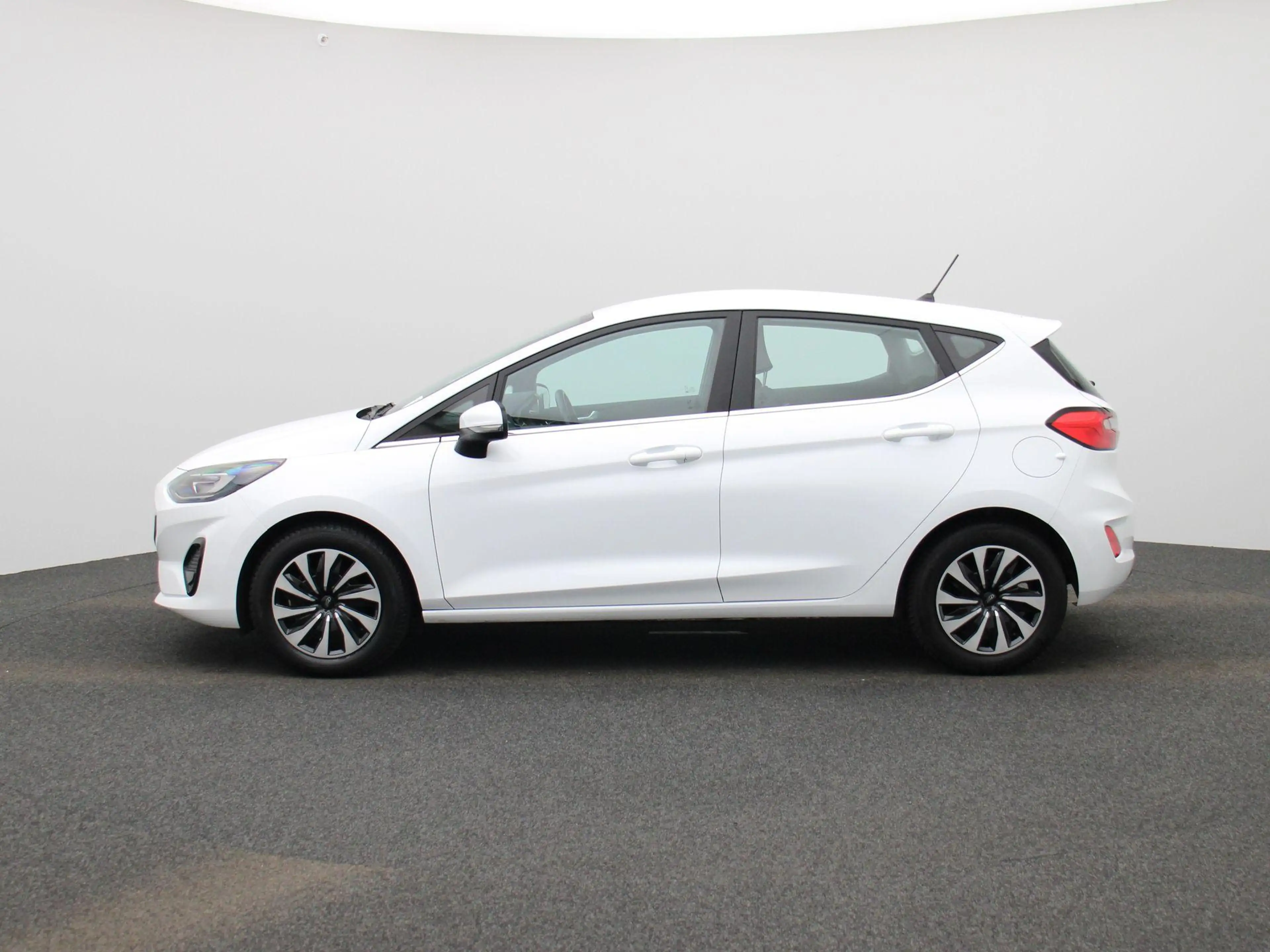 Ford Fiesta 1.0 EcoBoost Hybrid Titanium — photo 4