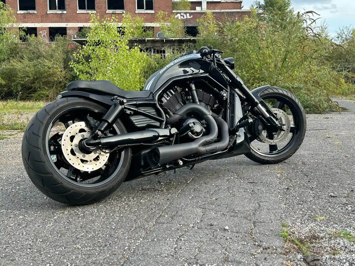 Harley-Davidson Night Rod Noir - 2