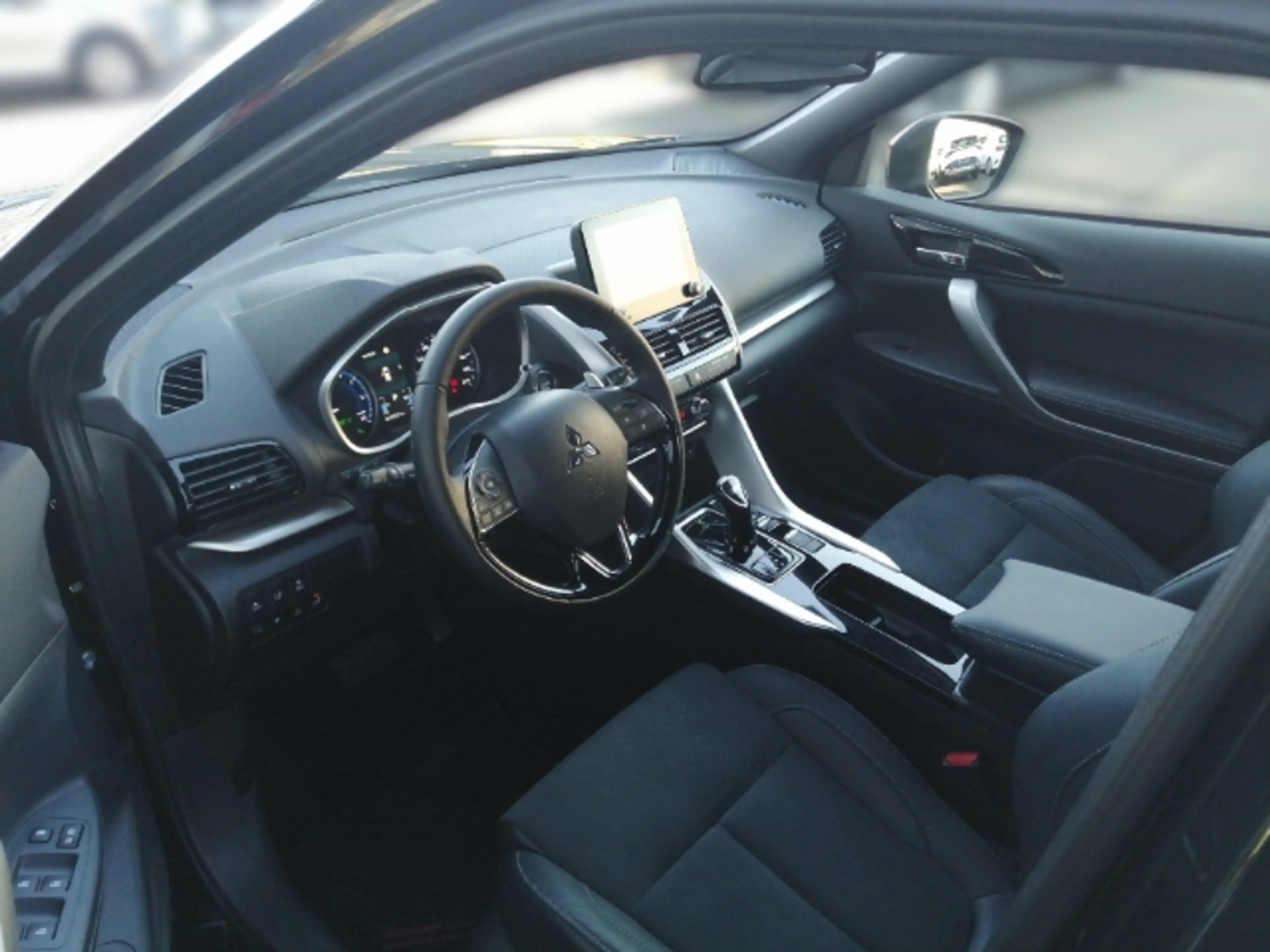 Mitsubishi Eclipse Cross Plus Select Hybrid 2.4 4WD Allwetter StandHZG Soun — photo 8
