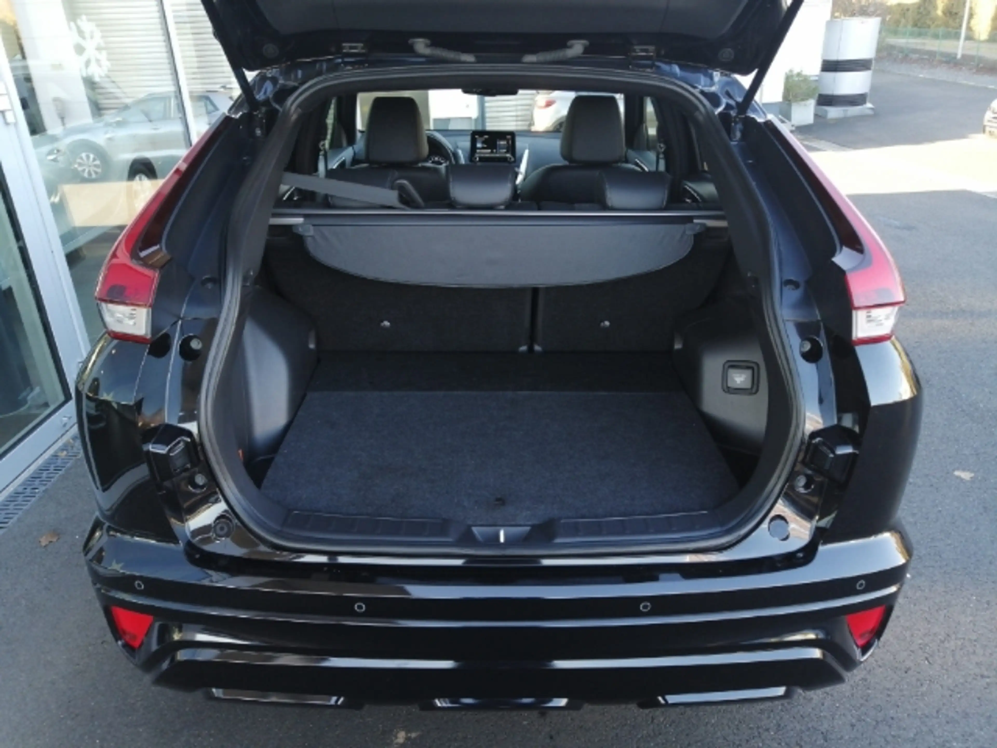 Mitsubishi Eclipse Cross Plus Select Hybrid 2.4 4WD Allwetter StandHZG Soun — photo 11