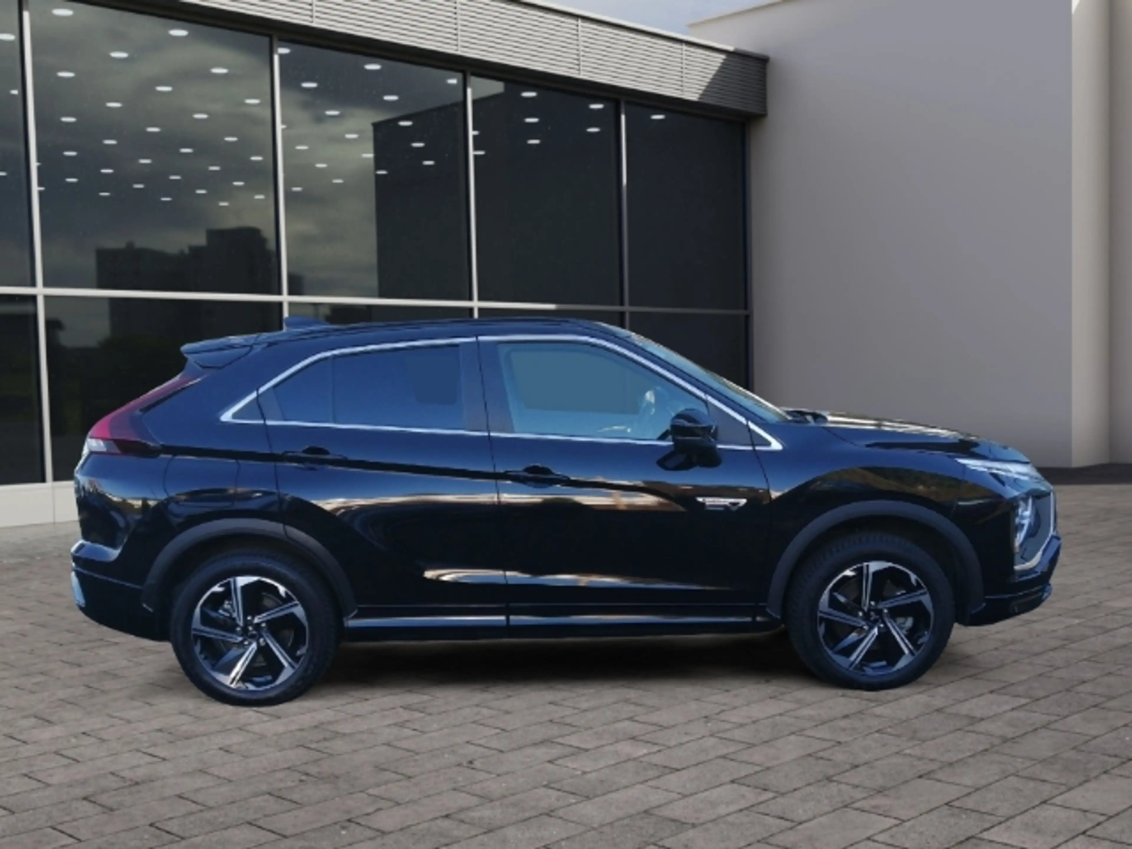 Mitsubishi Eclipse Cross Plus Select Hybrid 2.4 4WD Allwetter StandHZG Soun — photo 6
