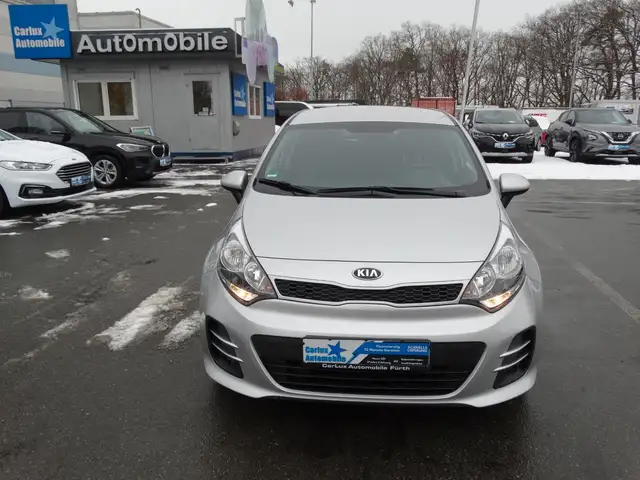 Kia Rio Dream Team 1,4i-110Ps-Aut*PDC*SHZ*Tüv 09/27