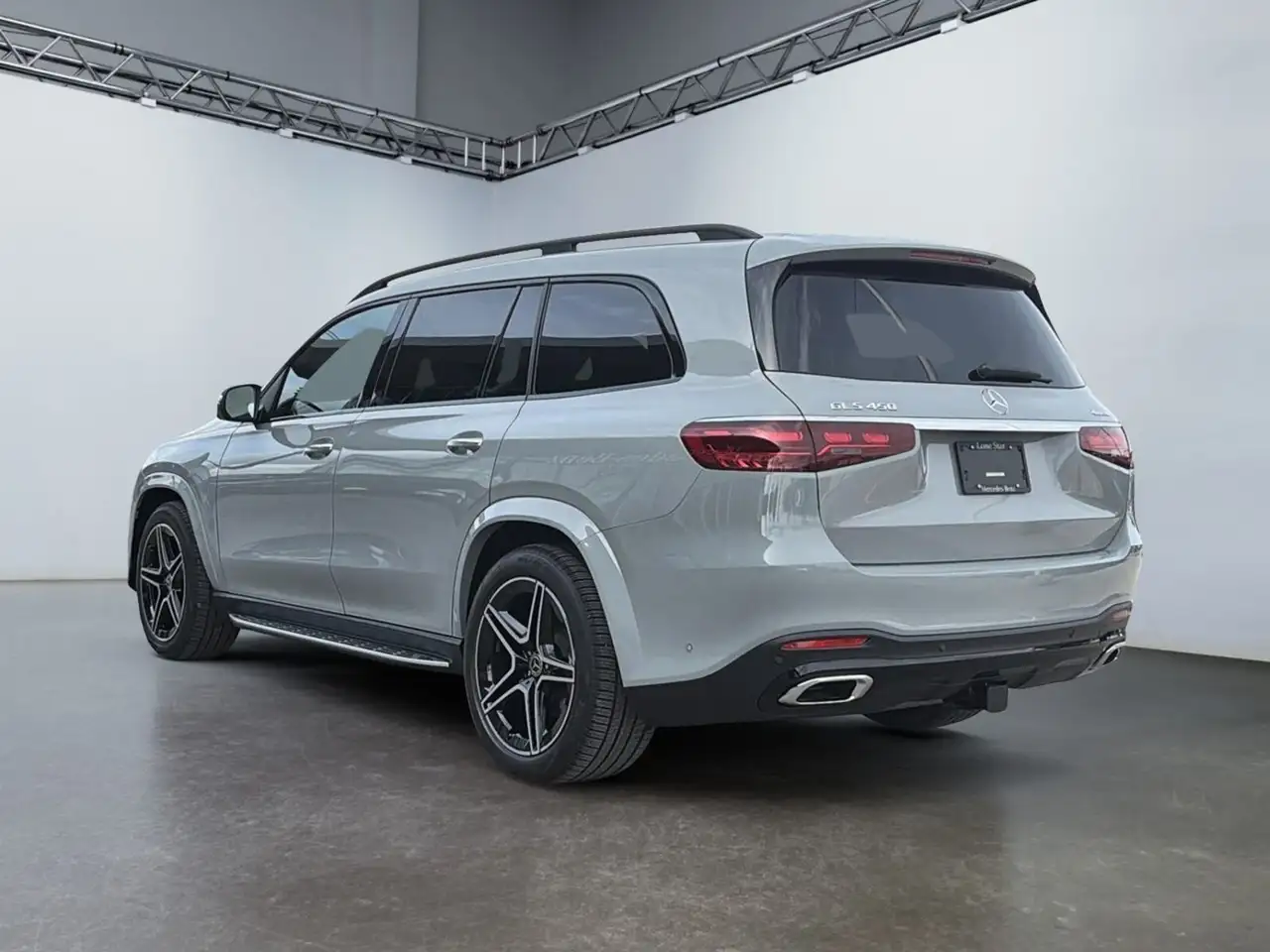 Mercedes-Benz GLS снимка Mercedes-Benz GLS