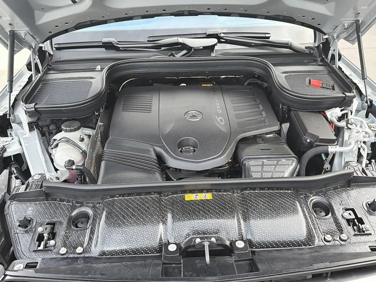 Mercedes-Benz GLS снимка Mercedes-Benz GLS
