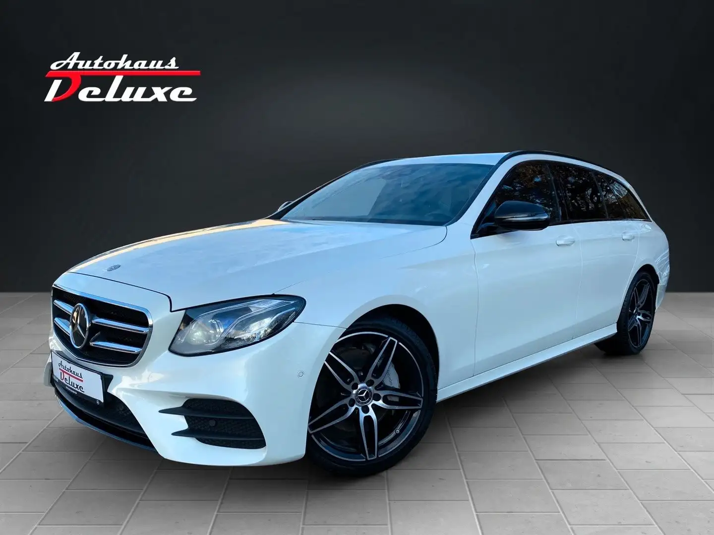 Mercedes-Benz E 220 d T 9G AMG NIGHT-P. NAVI-KAMERA-ACC-AHK-LED Blanc - 1