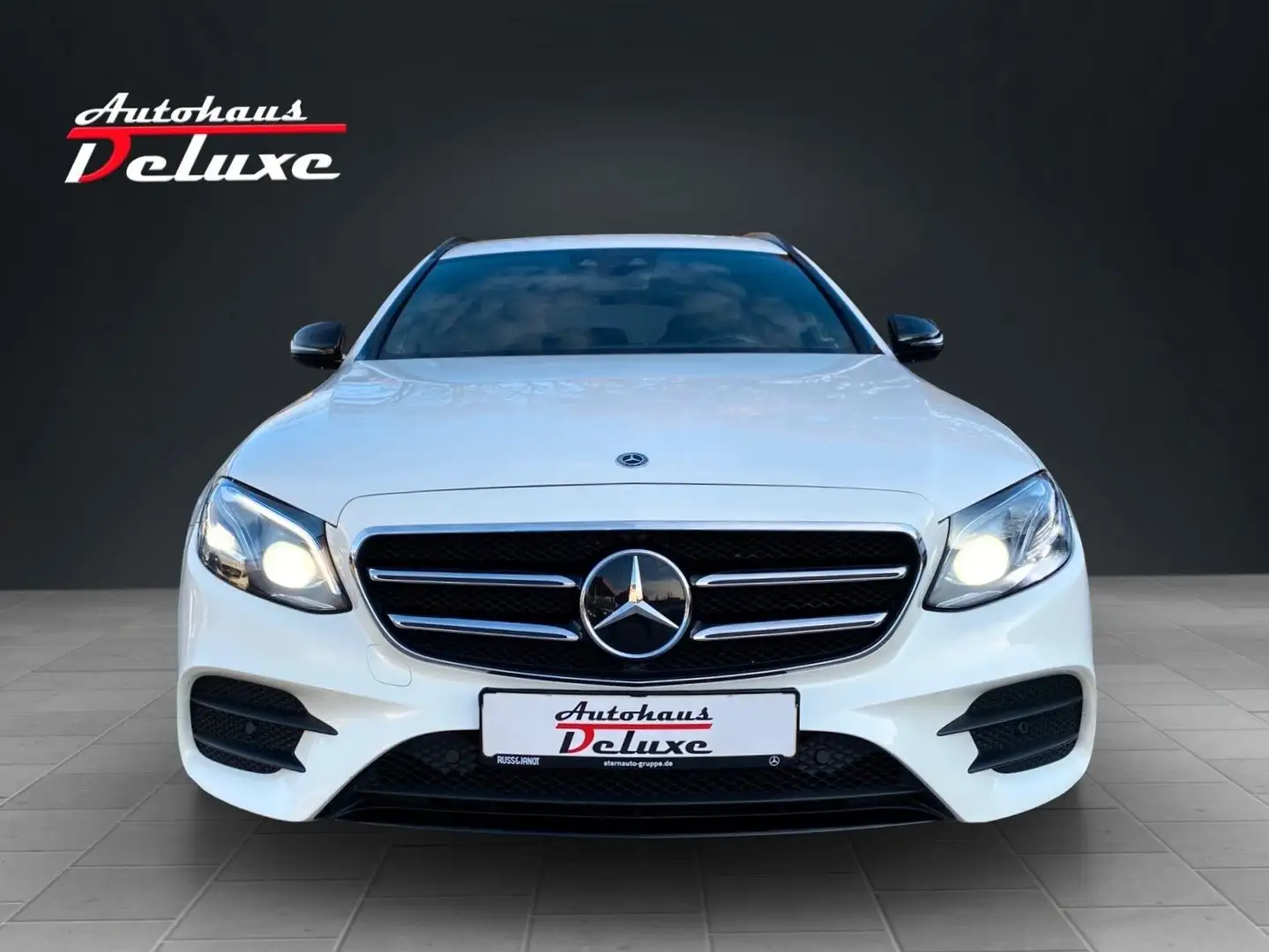 Mercedes-Benz E 220 d T 9G AMG NIGHT-P. NAVI-KAMERA-ACC-AHK-LED Blanc - 2