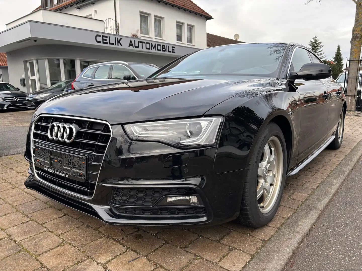 Audi A5 Sportback 2.0 TDI S line Schwarz - 1