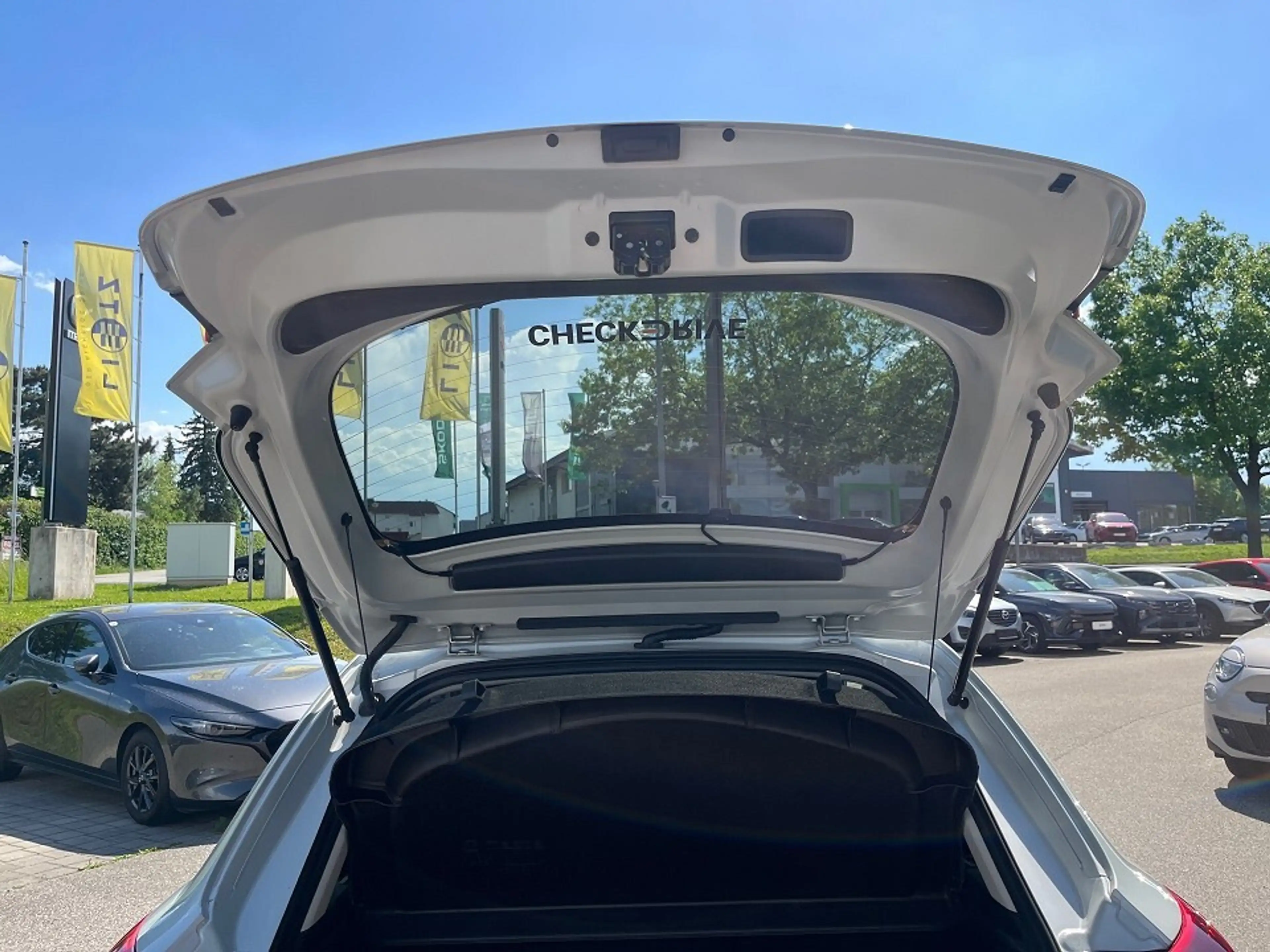 Mazda 2 03 1.5L SKYACTIV G 90ps 6AT HOMURA — photo 10