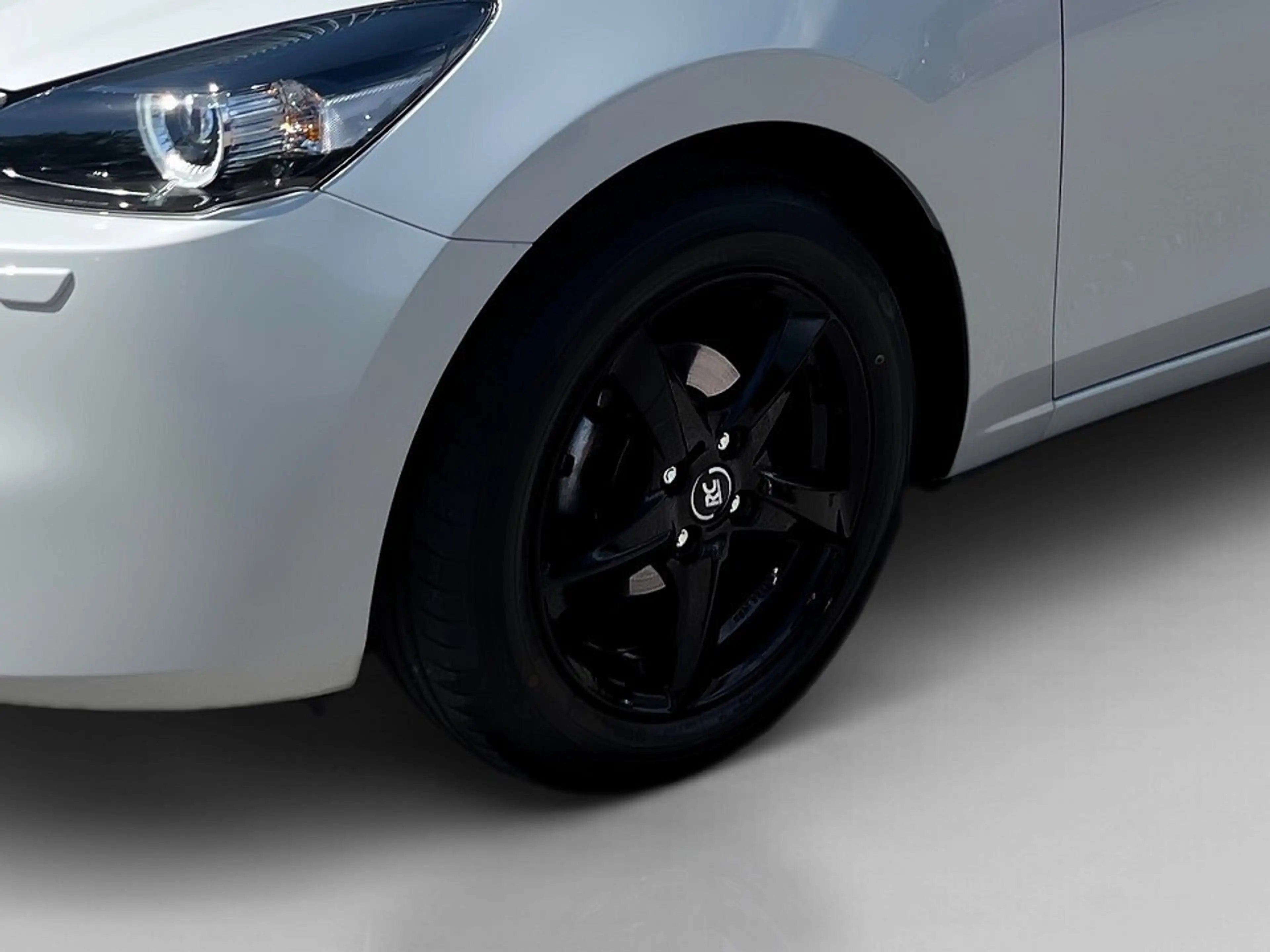 Mazda 2 03 1.5L SKYACTIV G 90ps 6AT HOMURA — photo 8